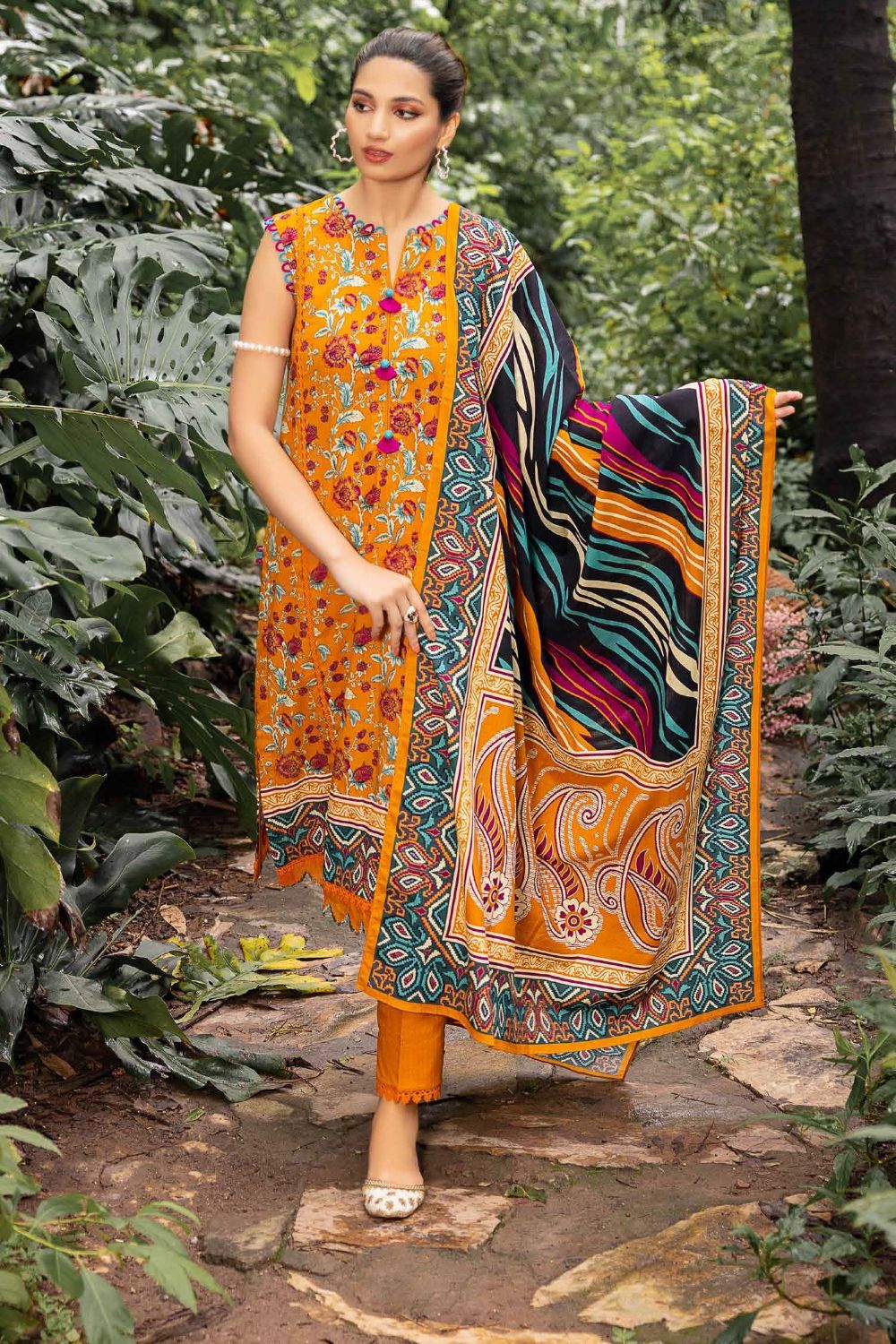 Gul Ahmed Winter Collection`22 K#22043-B