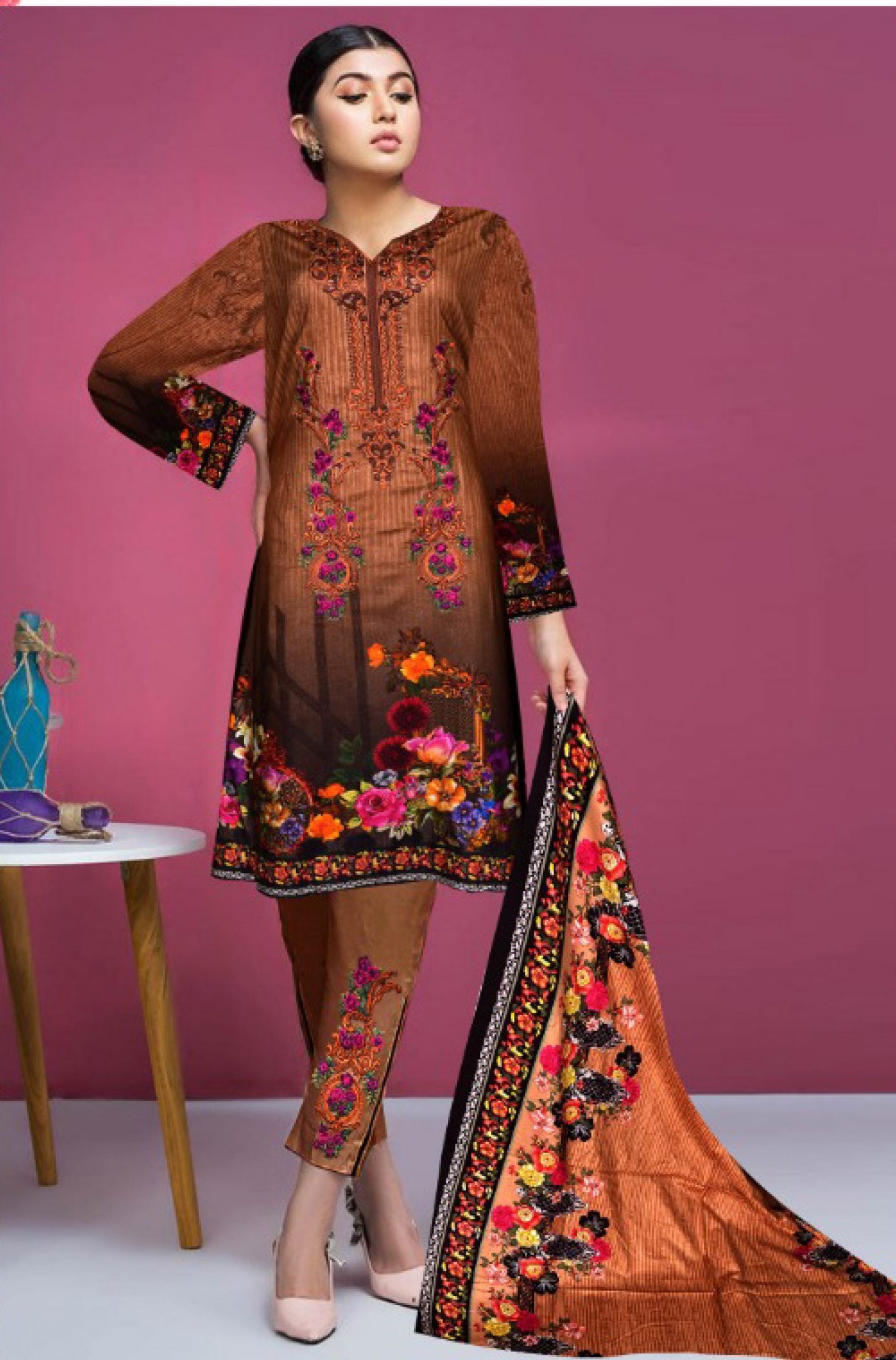 Khola &amp; Memuna D/Linen`20 (Brown)
