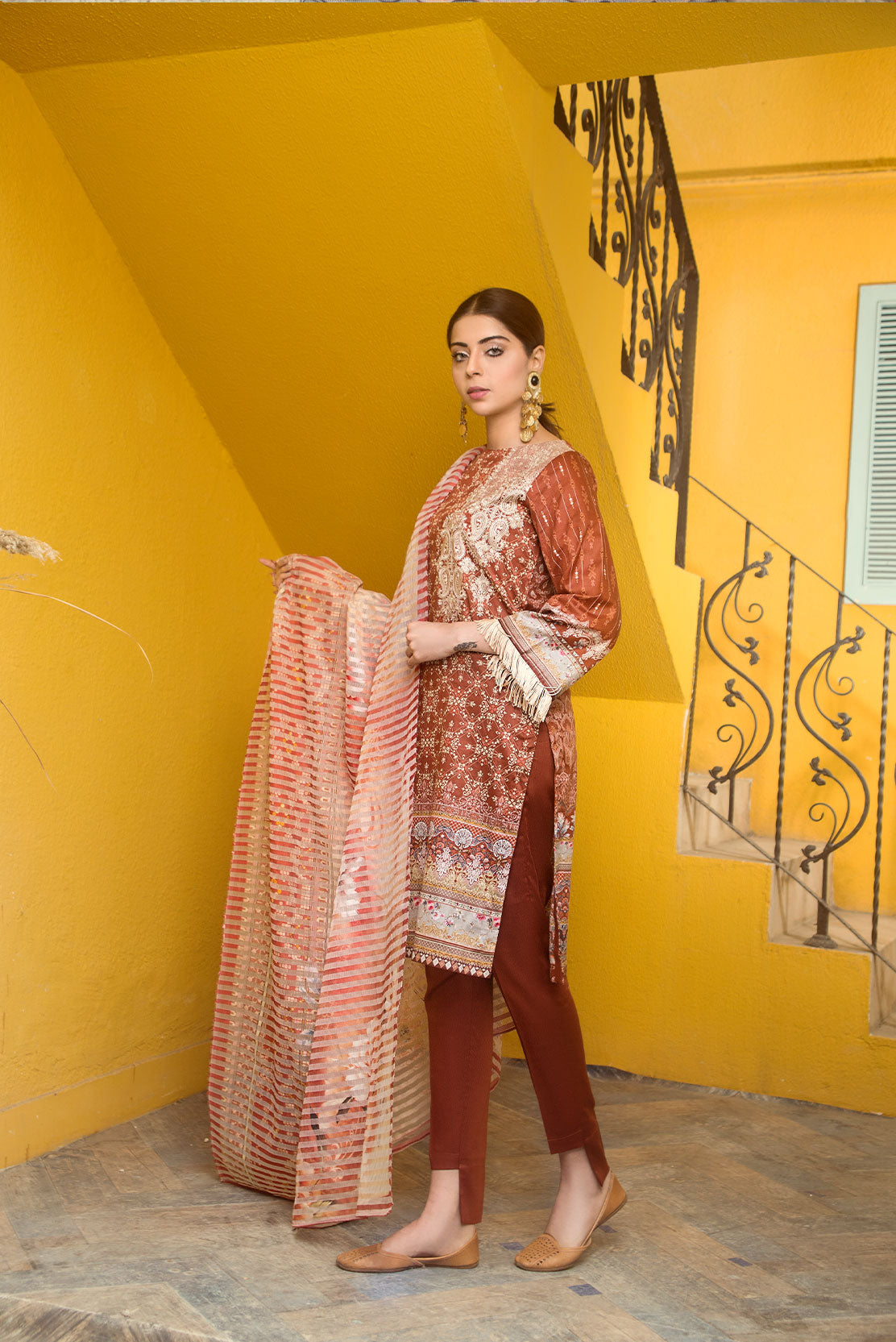 Kahawat D/Emb Lawn`21 D#2954