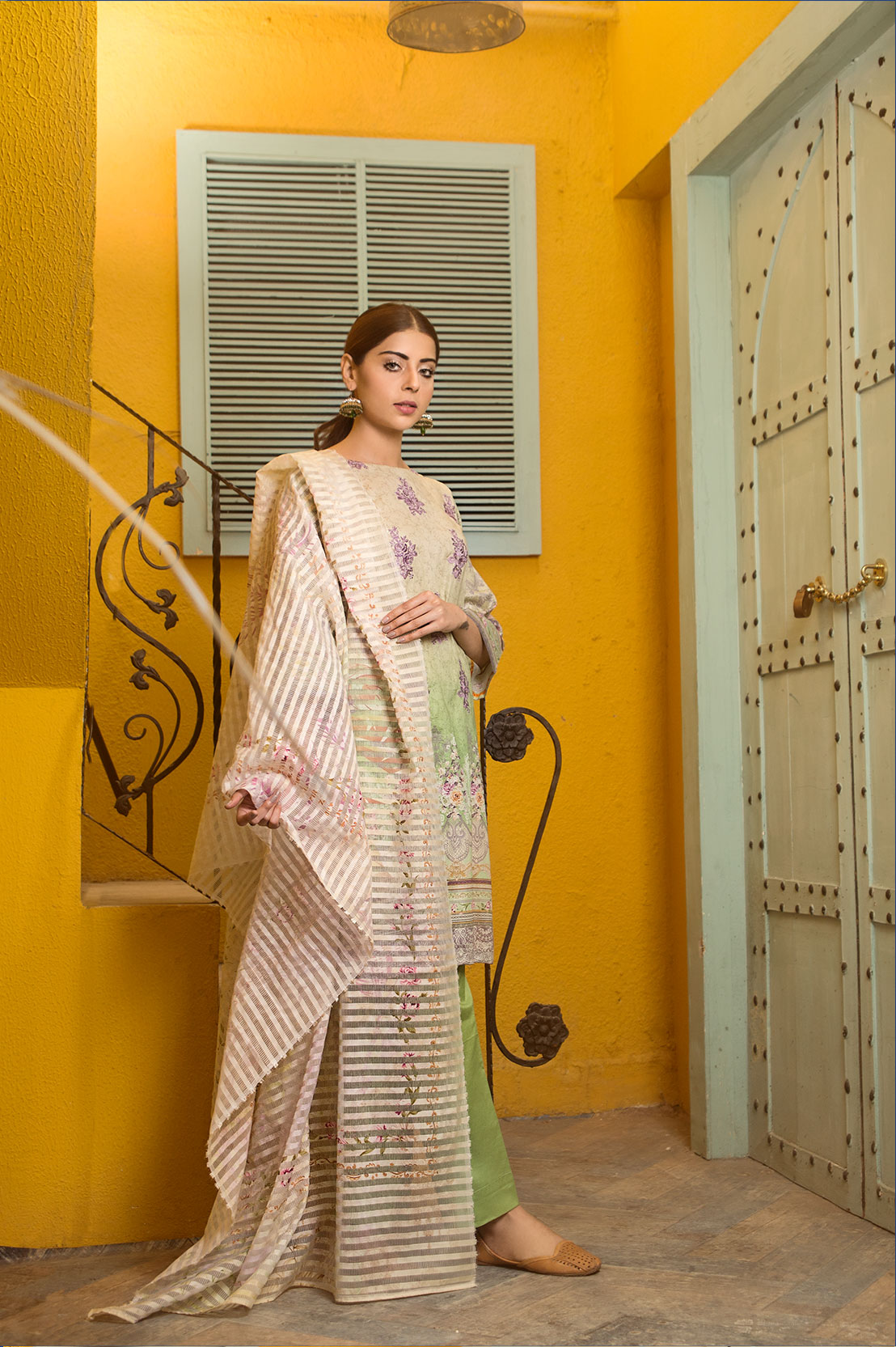 Kahawat D/Emb Lawn`21 D#2960