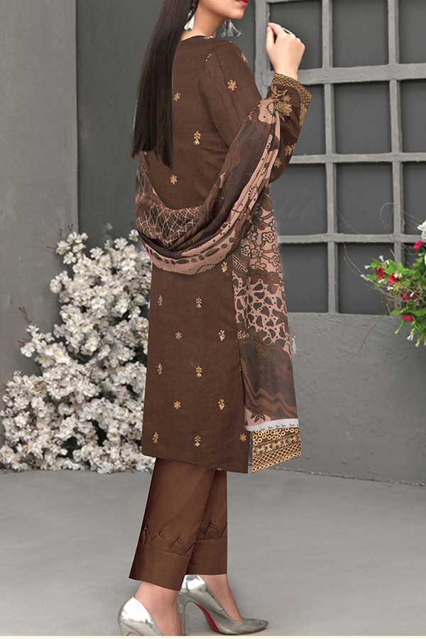 Khadija's Luxury Emb Lawn'23 D#06