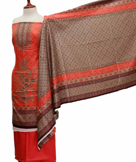 LCM Classic Lawn'21 D#2115 (Red)