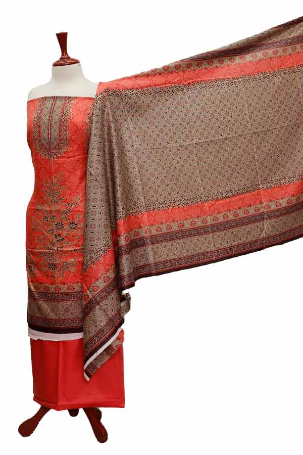LCM Classic Lawn'21 D#2115 (Red)