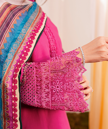 Zoya & Fatima Aman L/Lawn`24 (LEENA)