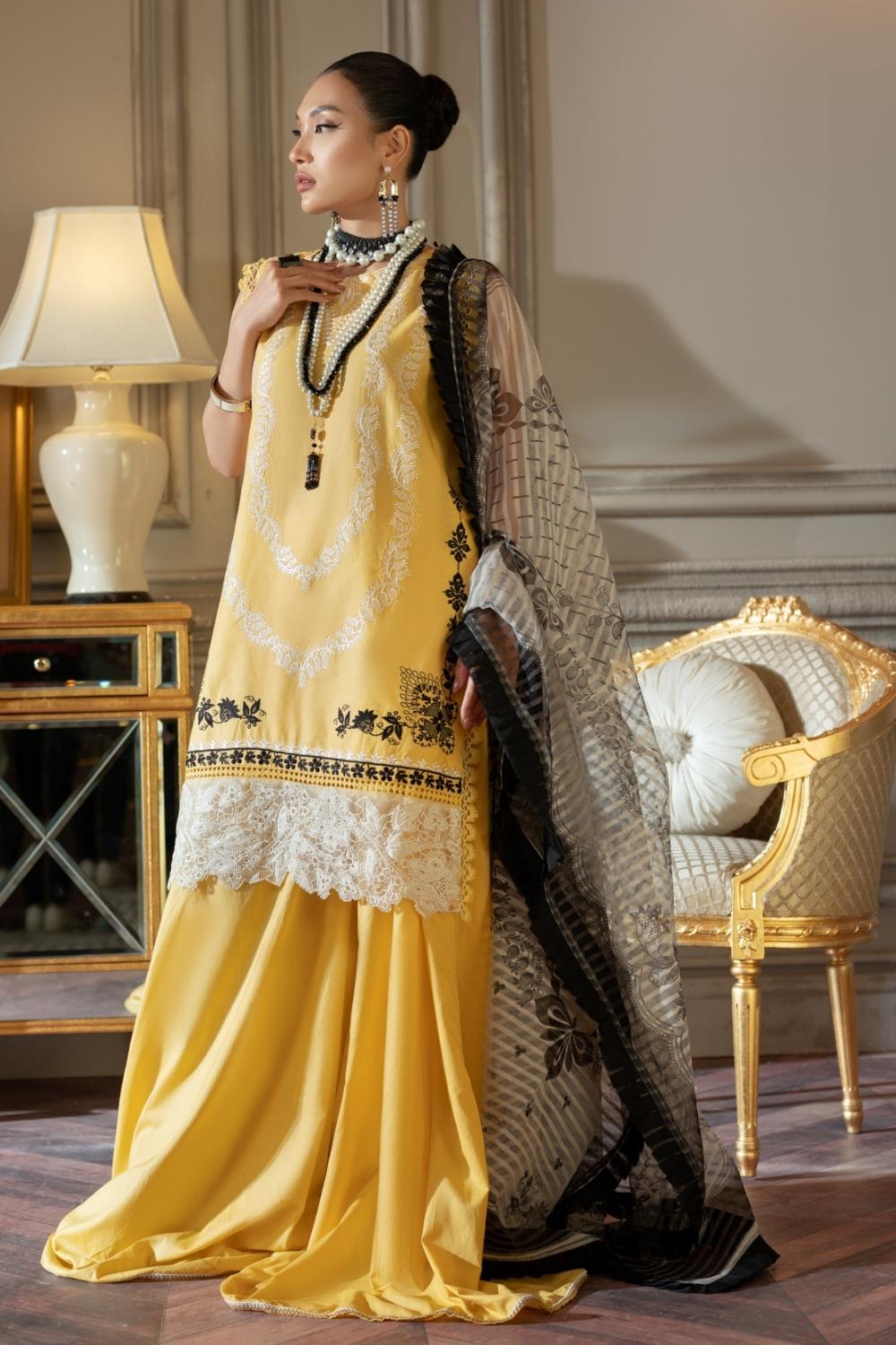 Nisa Hussain Luxury Lawn'22 NH#4