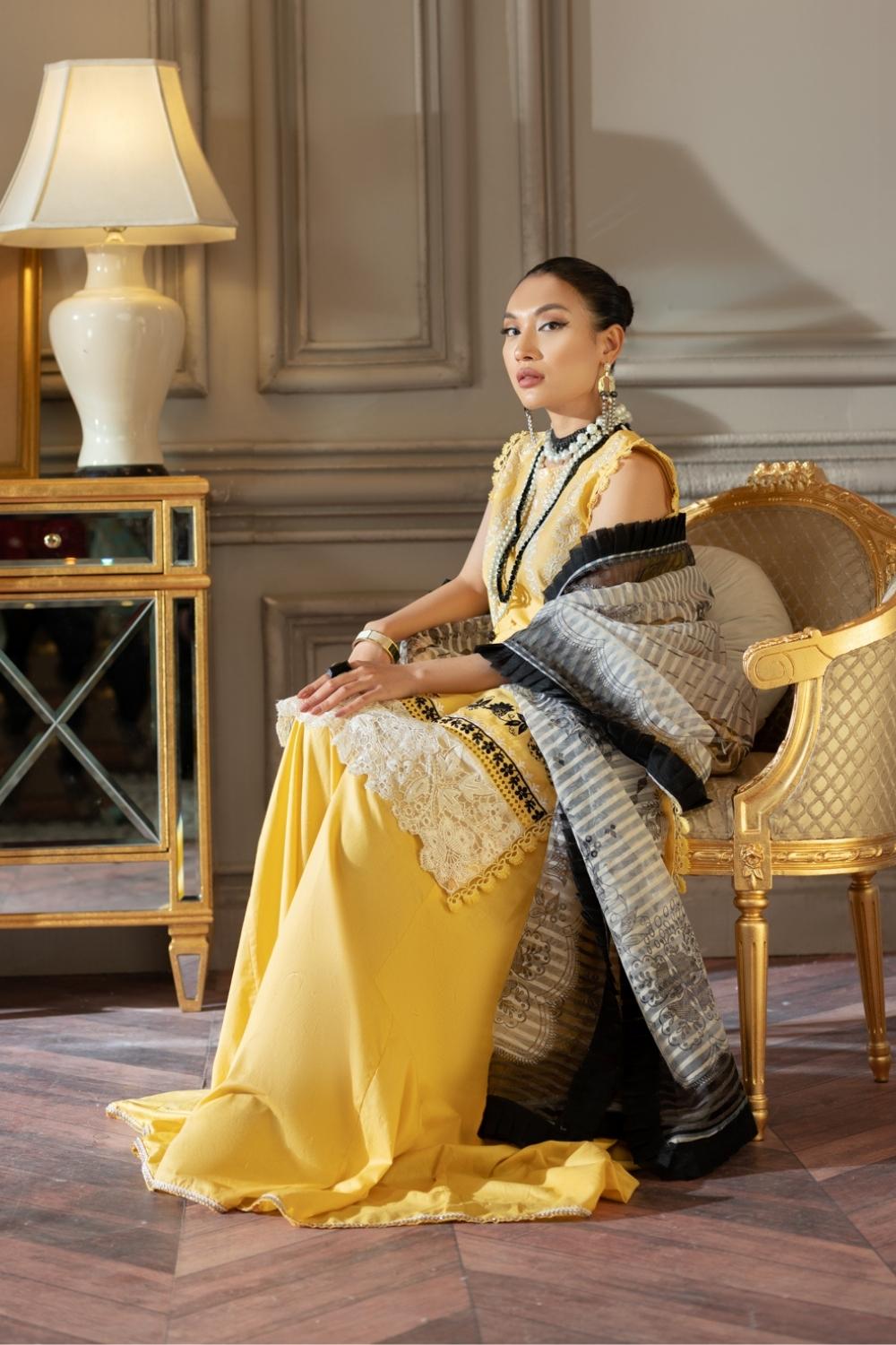 Nisa Hussain Luxury Lawn'22 NH#4