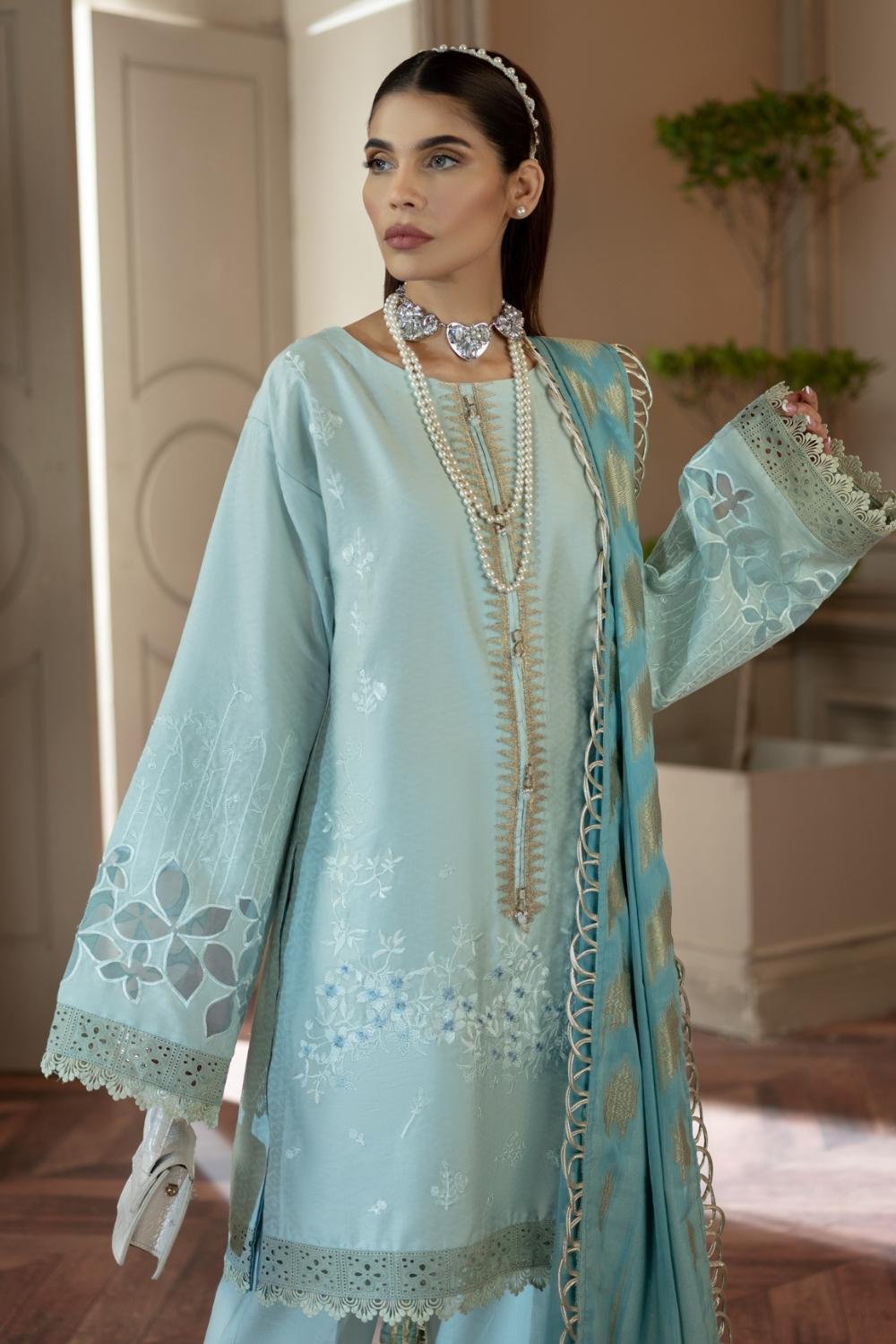Nisa Hussain Luxury Lawn'22 NH#3