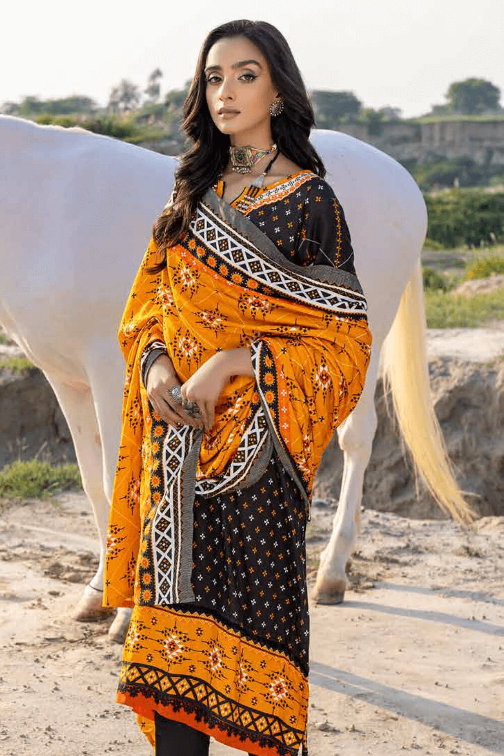 Gul Ahmed Winter Collection`22 LT#22014-A