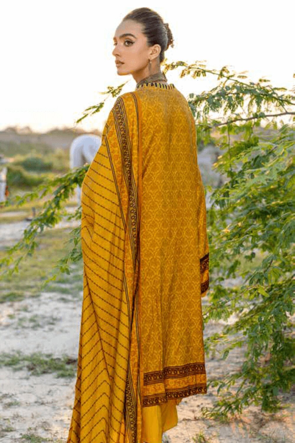 Gul Ahmed Winter Collection`22 LT#22015-A