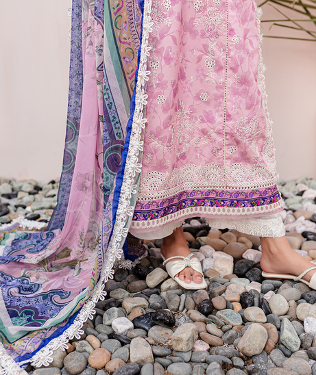 Zoya & Fatima Aman L/Lawn`24 (LAIHA)