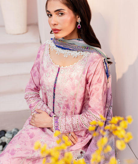 Zoya & Fatima Aman L/Lawn`24 (LAIHA)