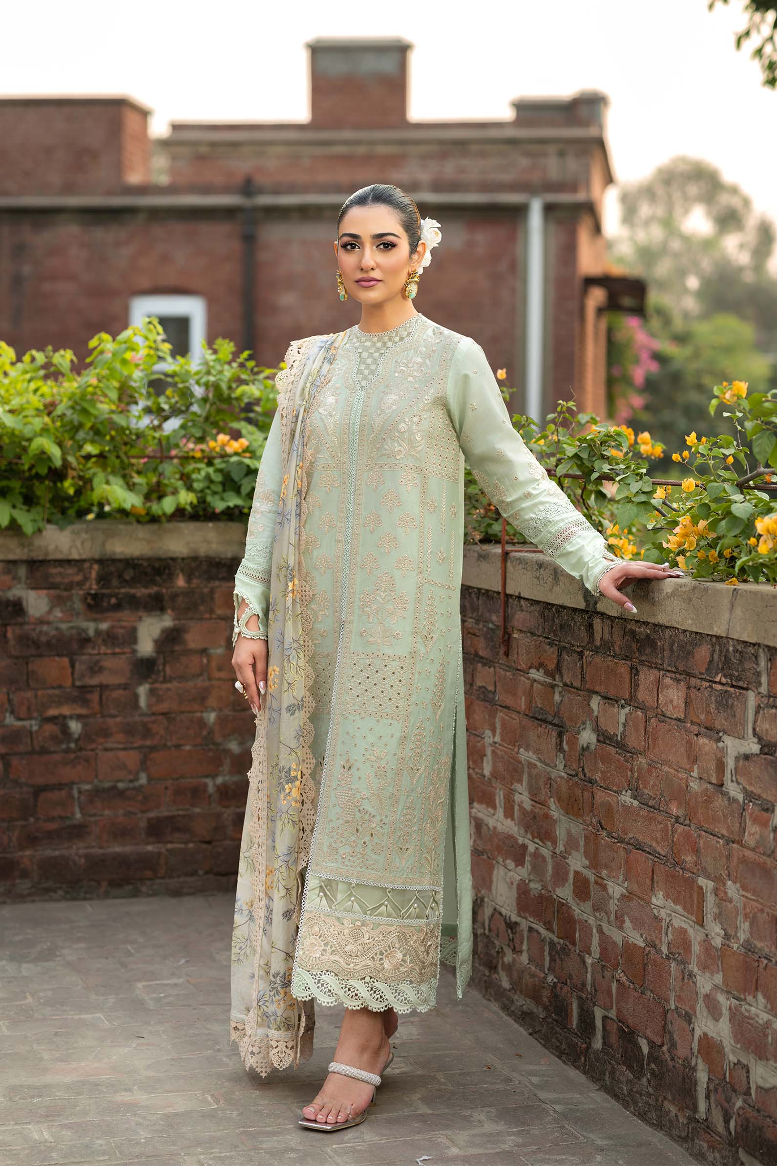 Maryam Hussain Unstitched Luxury Lawn`25 (Gulbeen)