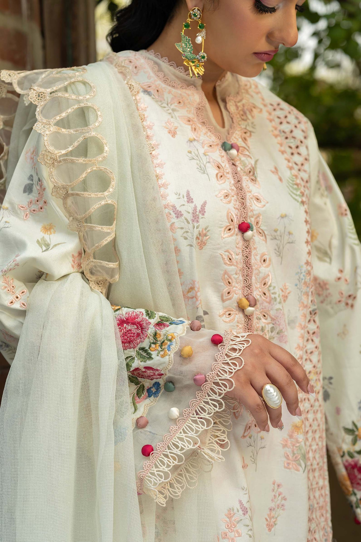 Maryam Hussain Unstitched Luxury Lawn`25 (Batik)