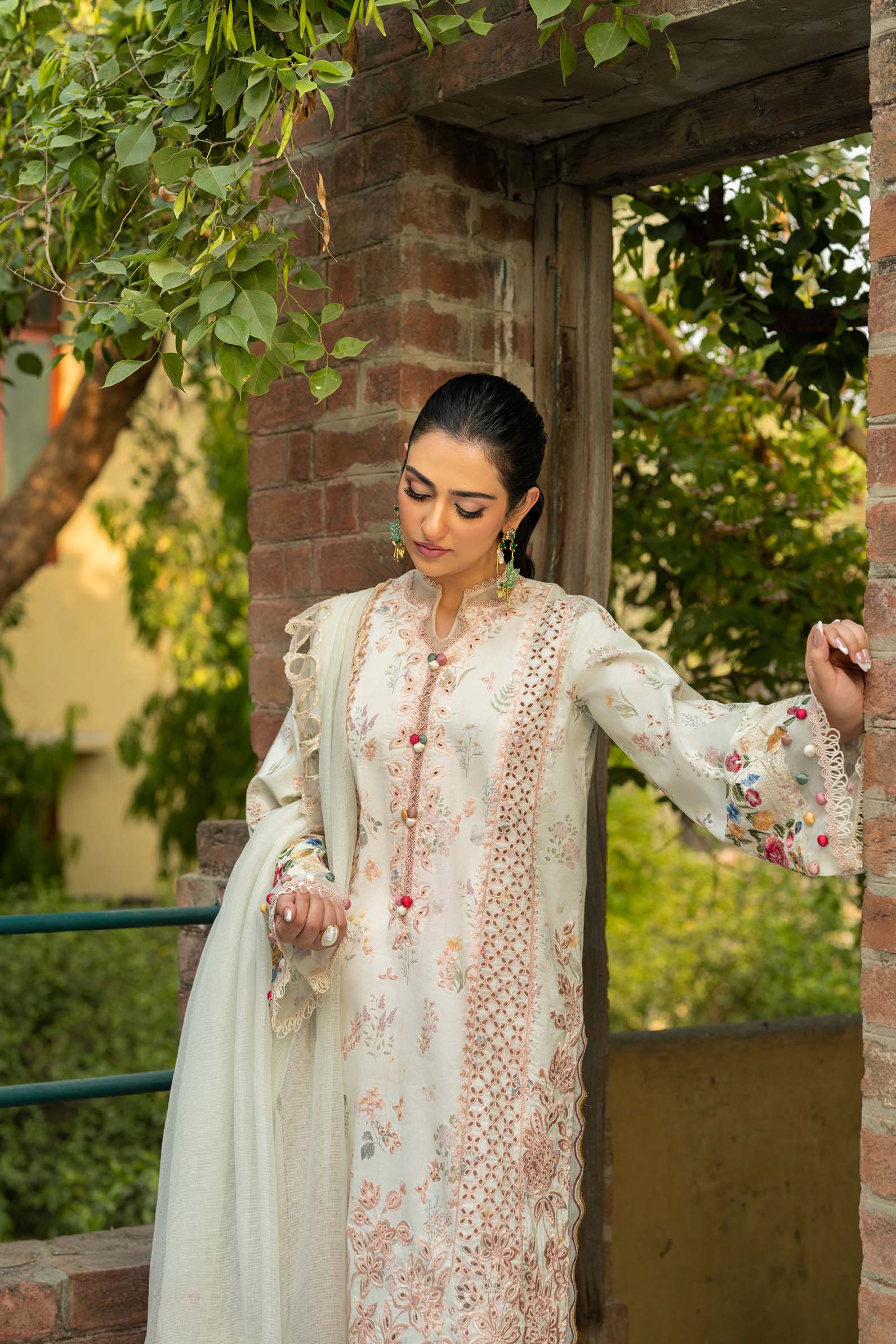 Maryam Hussain Unstitched Luxury Lawn`25 (Batik)