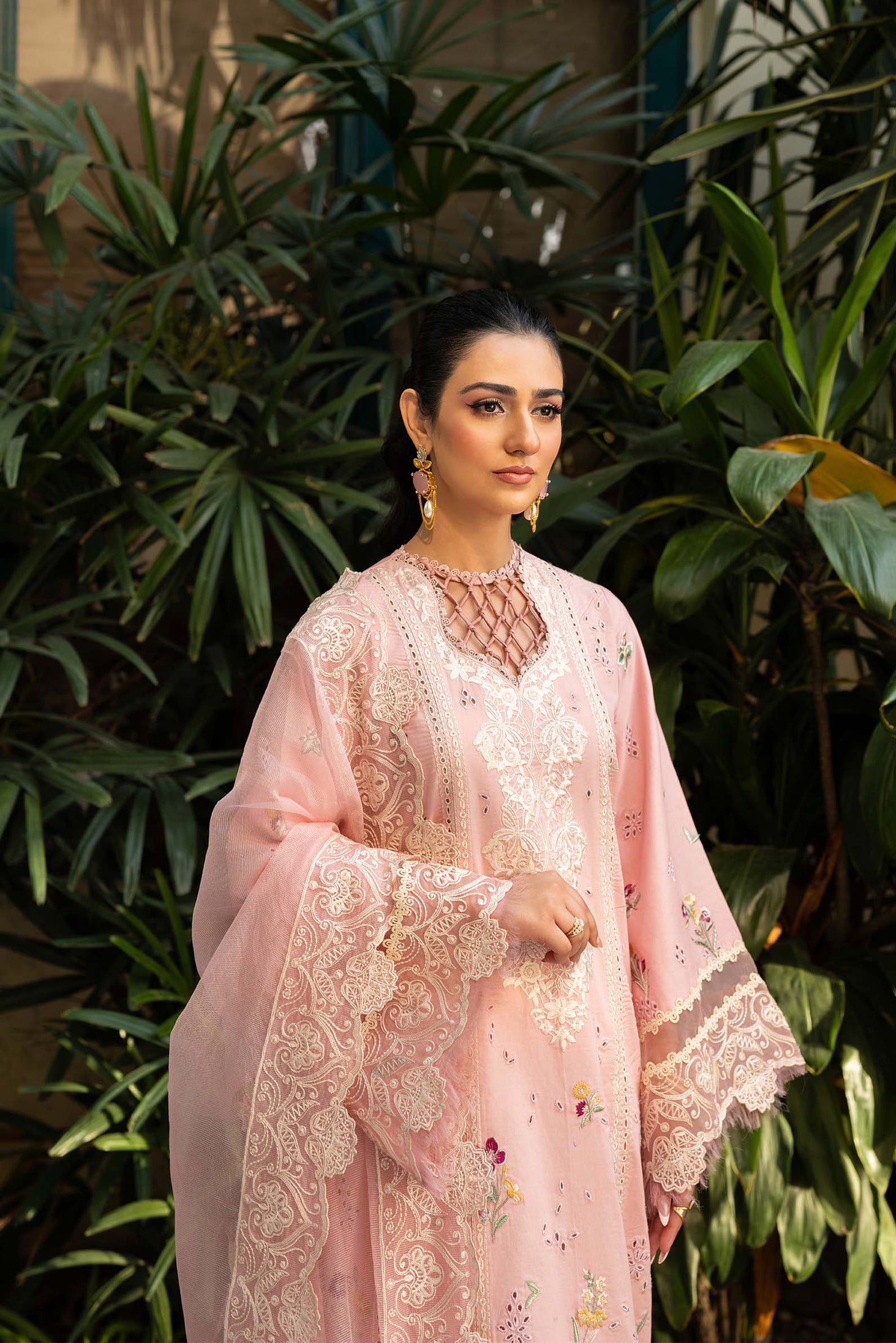 Maryam Hussain Unstitched Luxury Lawn`25 (Naina)