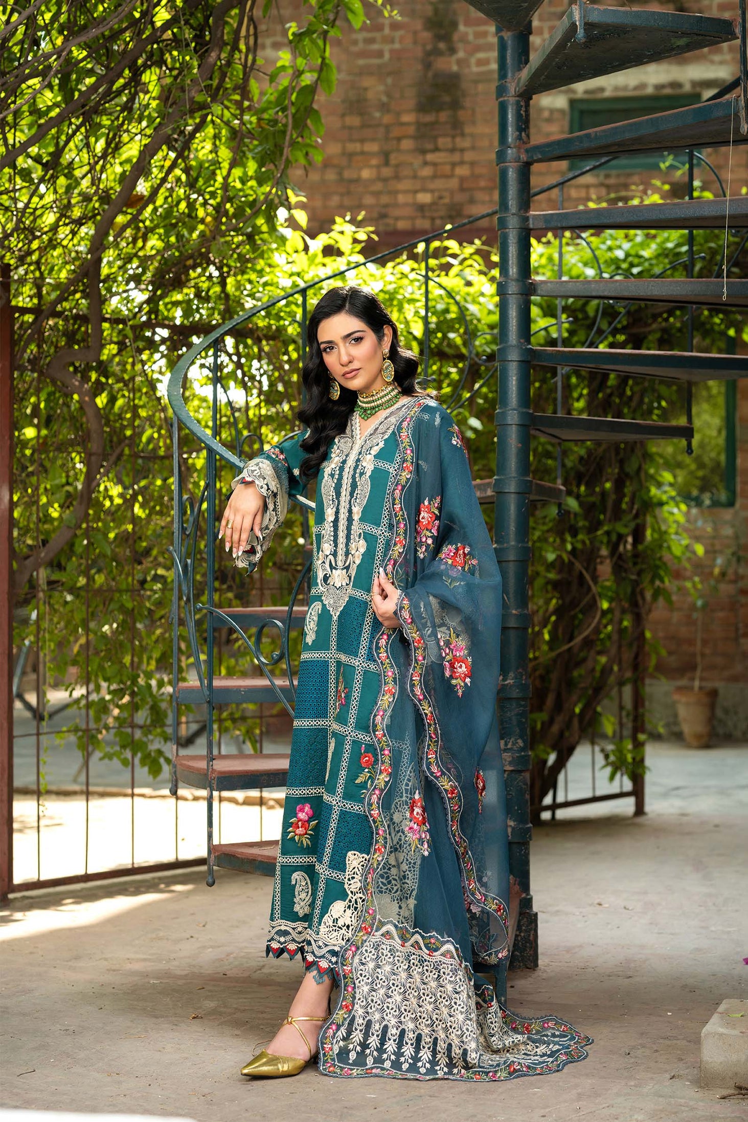 Maryam Hussain Unstitched Luxury Lawn`25 (Neelum)