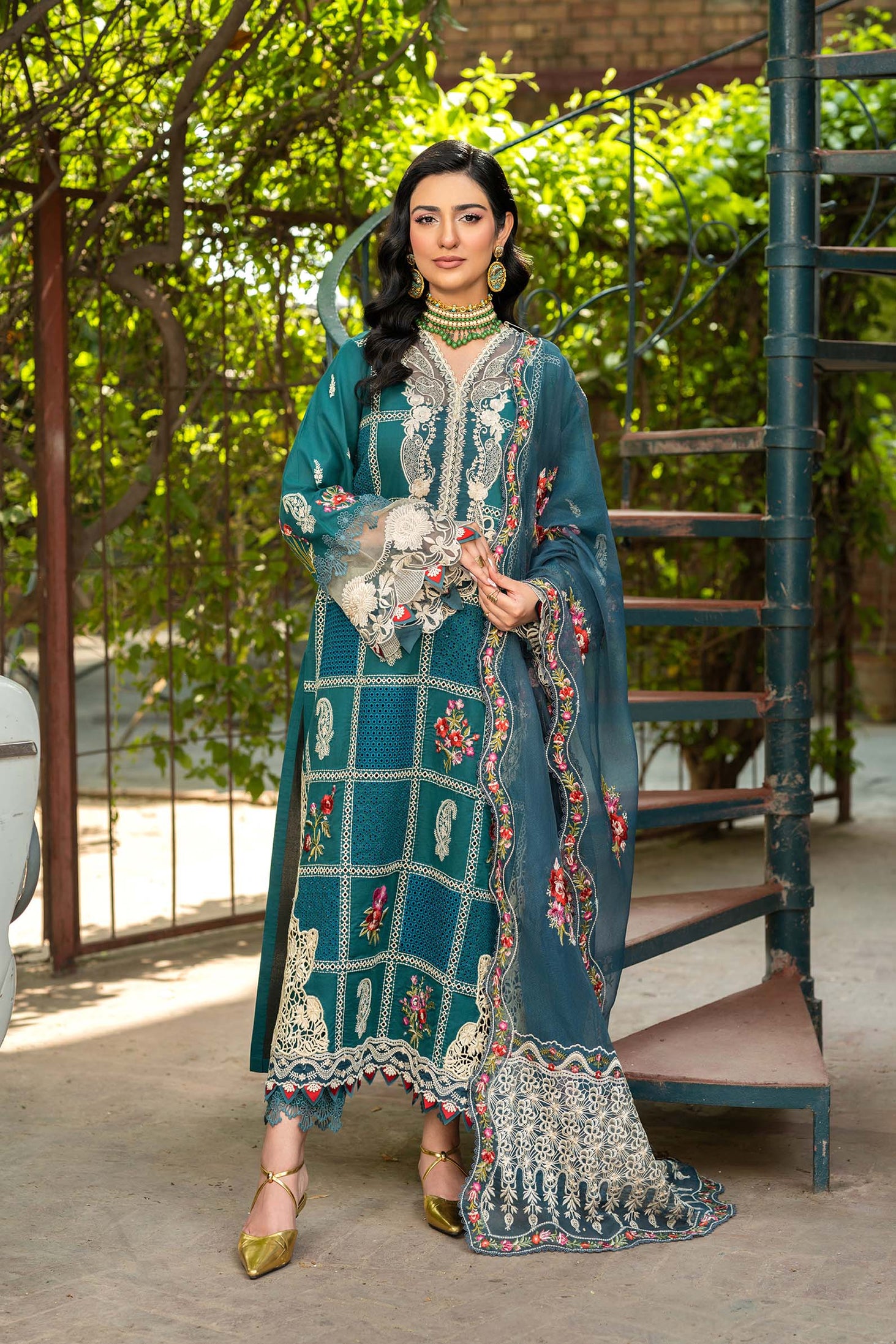 Maryam Hussain Unstitched Luxury Lawn`25 (Neelum)