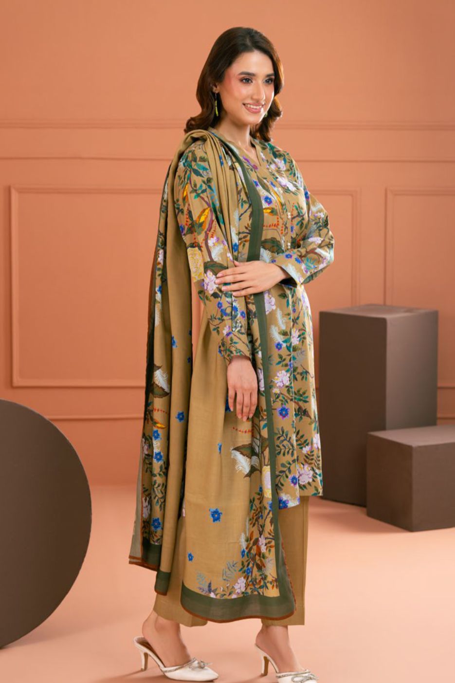 Gul Ahmed Winter`25 LT#52012