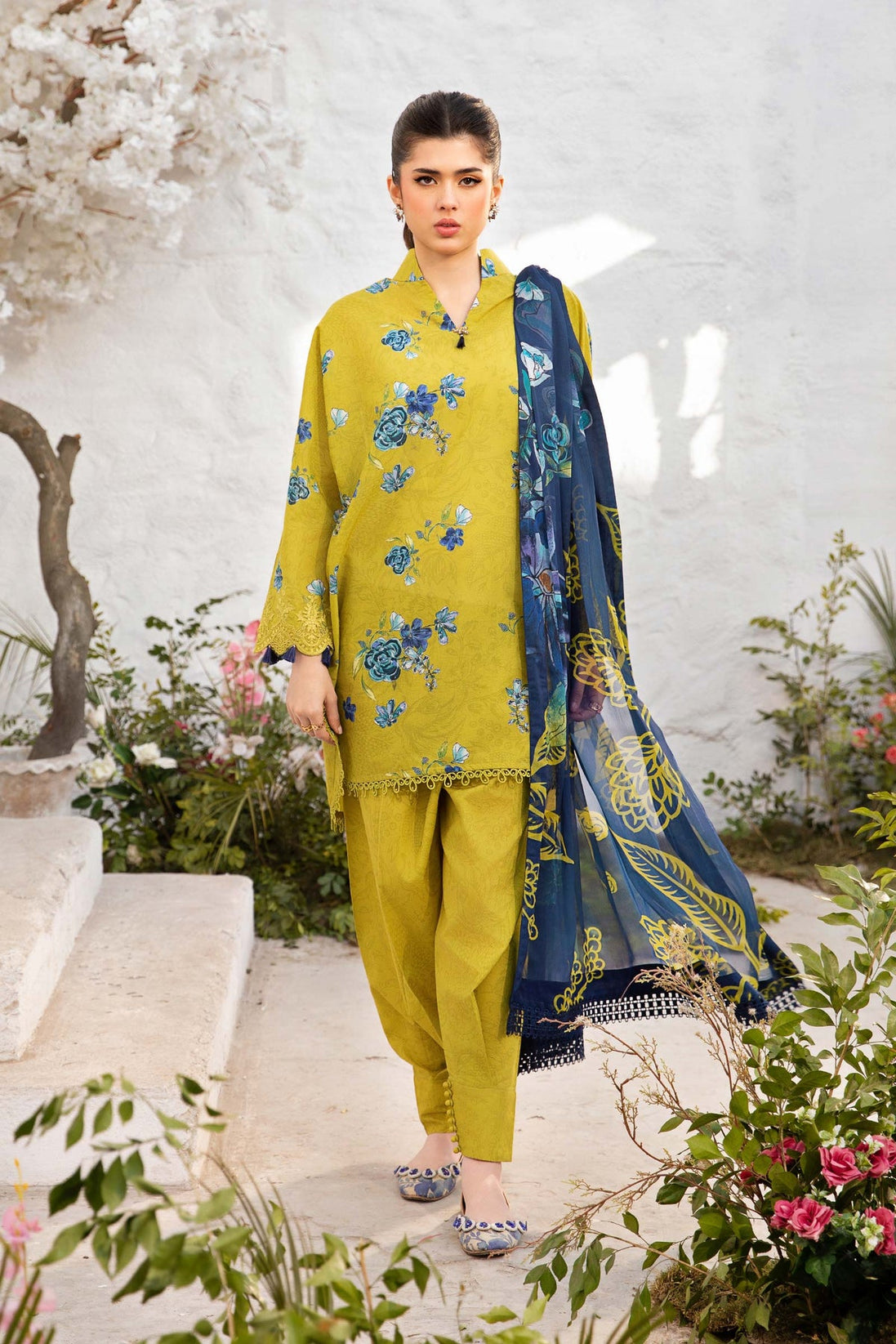 M Basic Unstitched Lawn`25 D#2-A