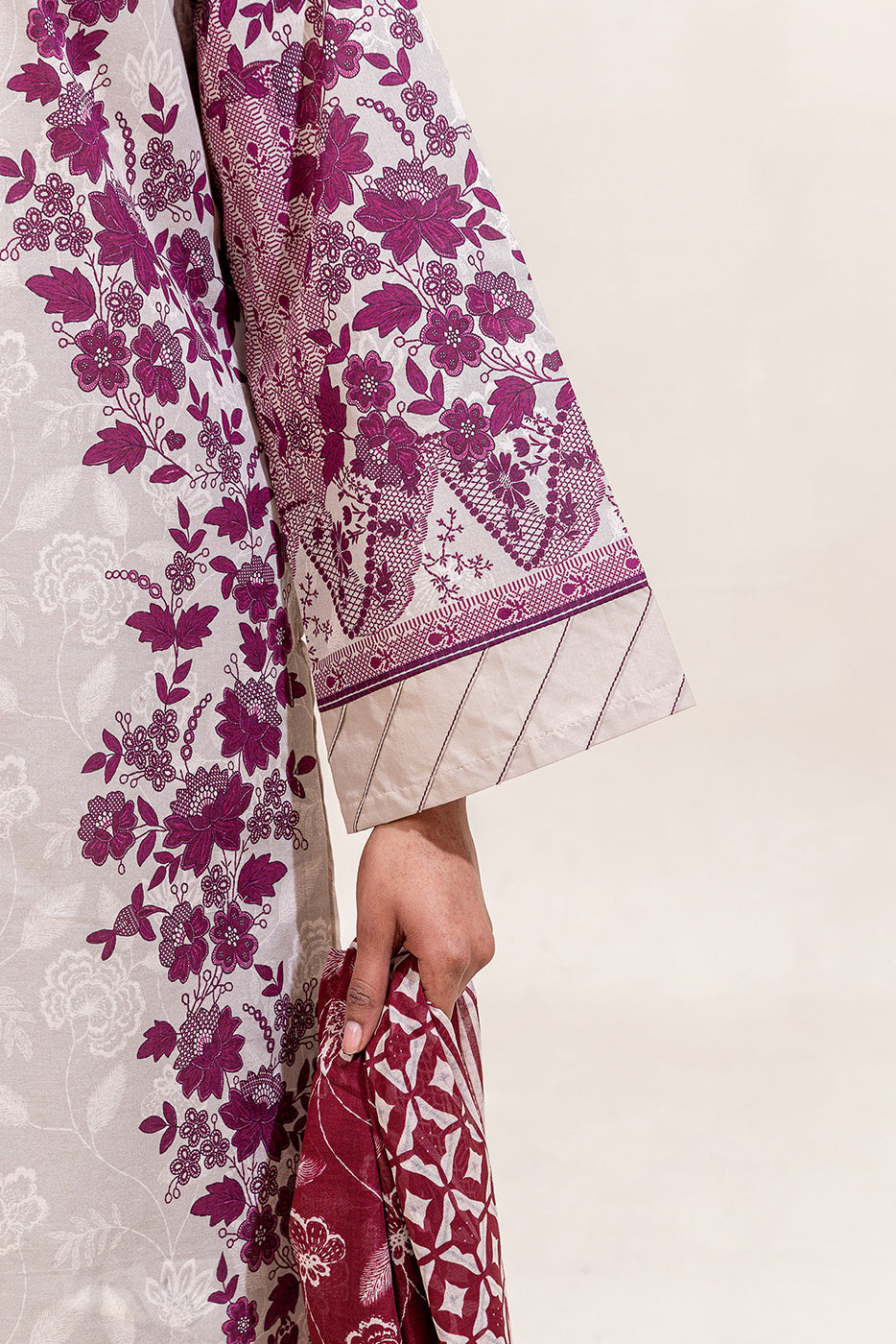 Beech Tree Mor Bagh Lawn`25 MB#5606