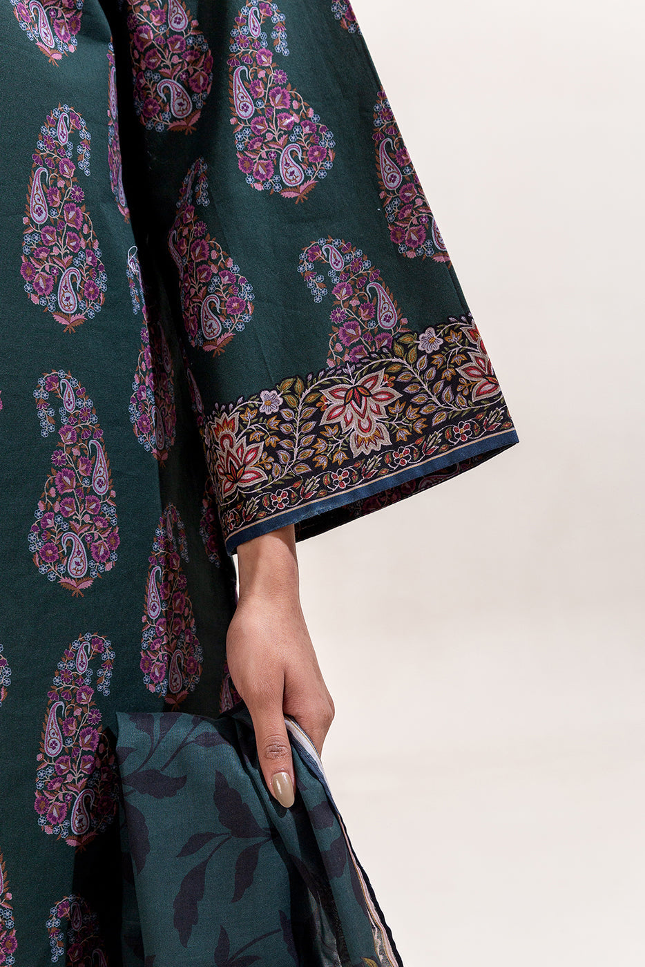 Beech Tree Mor Bagh Lawn`25 MB#7012