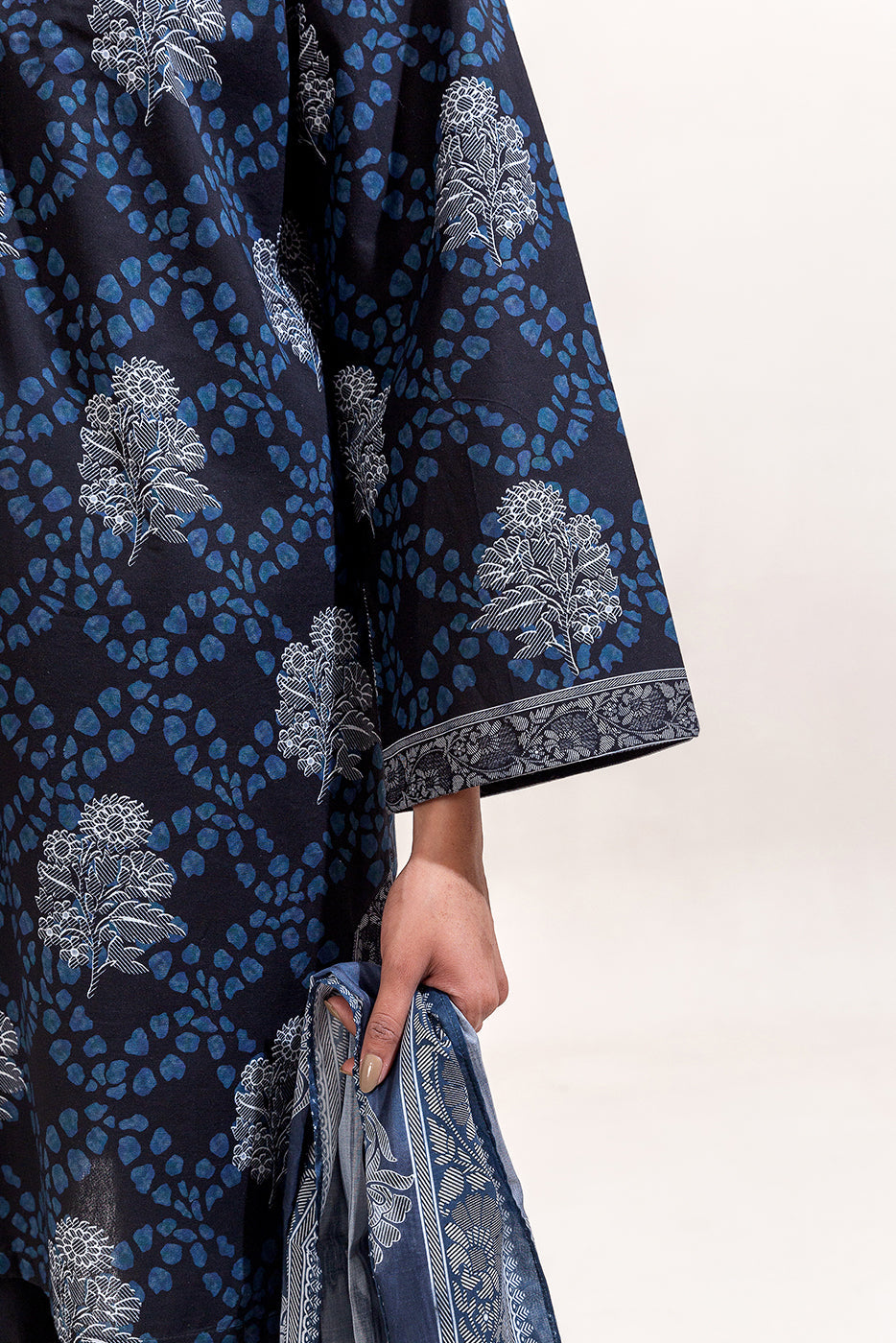 Beech Tree Mor Bagh Lawn`25 MB#7014