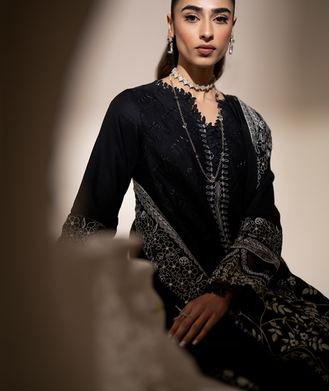 Azzal Aghaaz Lawn'24 (SIYAH)