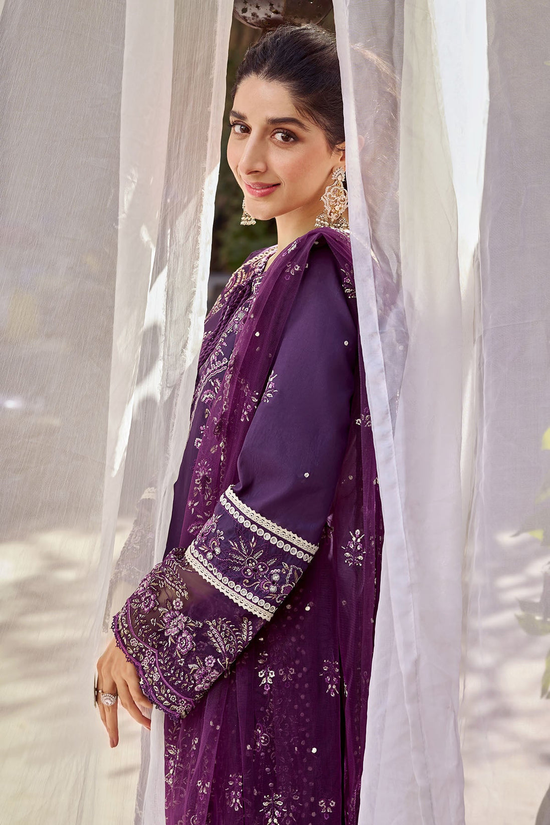 Motifz Premium Emb Lawn`23 D#4044