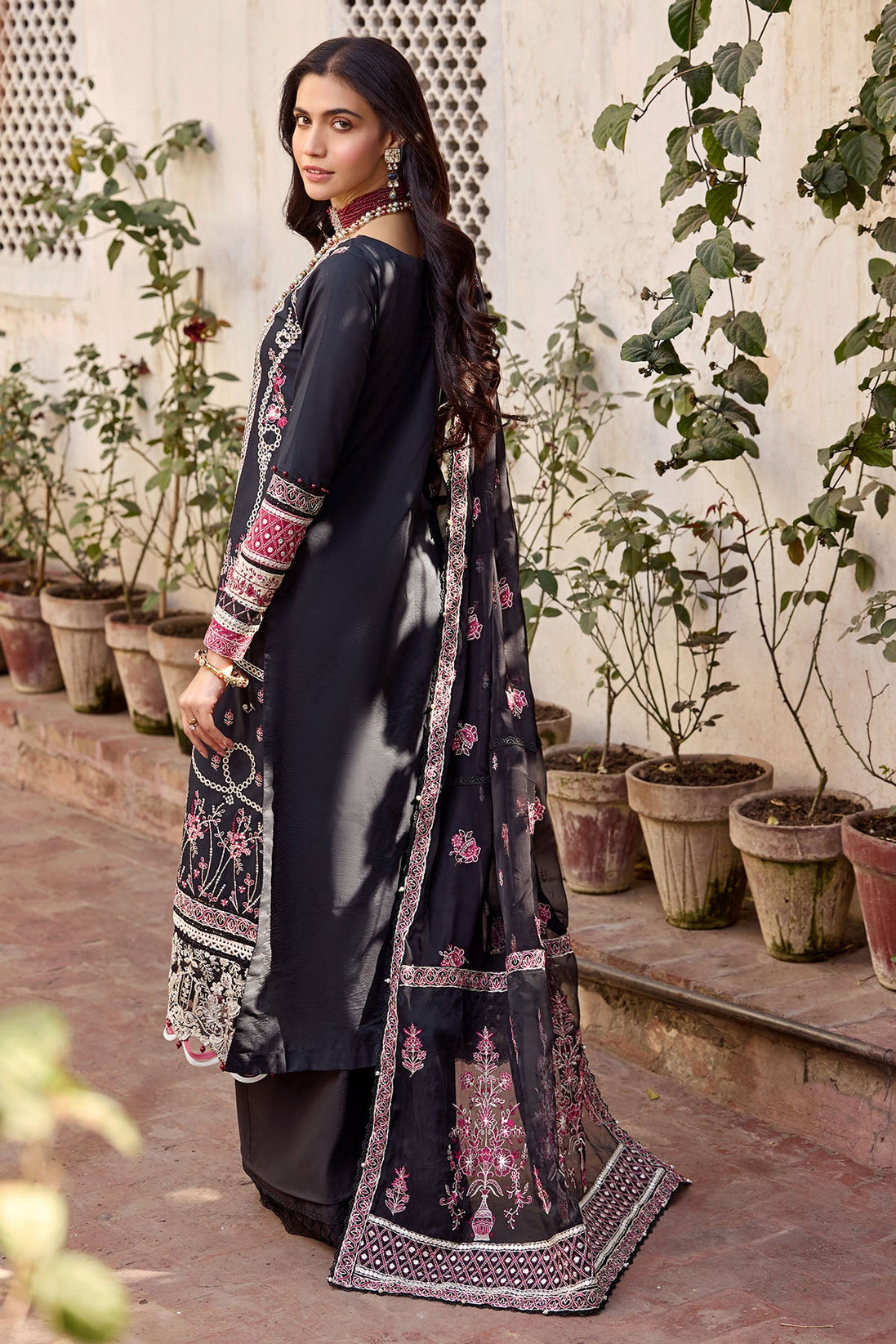 Motifz Premium Emb Lawn`23 D#4048