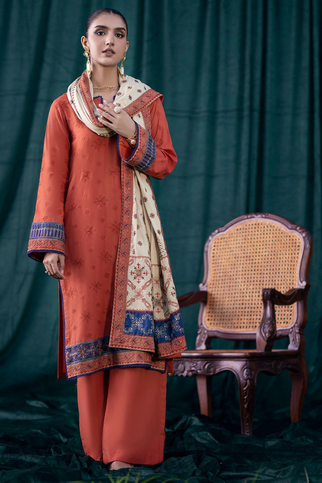 Motifz Jehan Emb Khaddar'23 D#4351