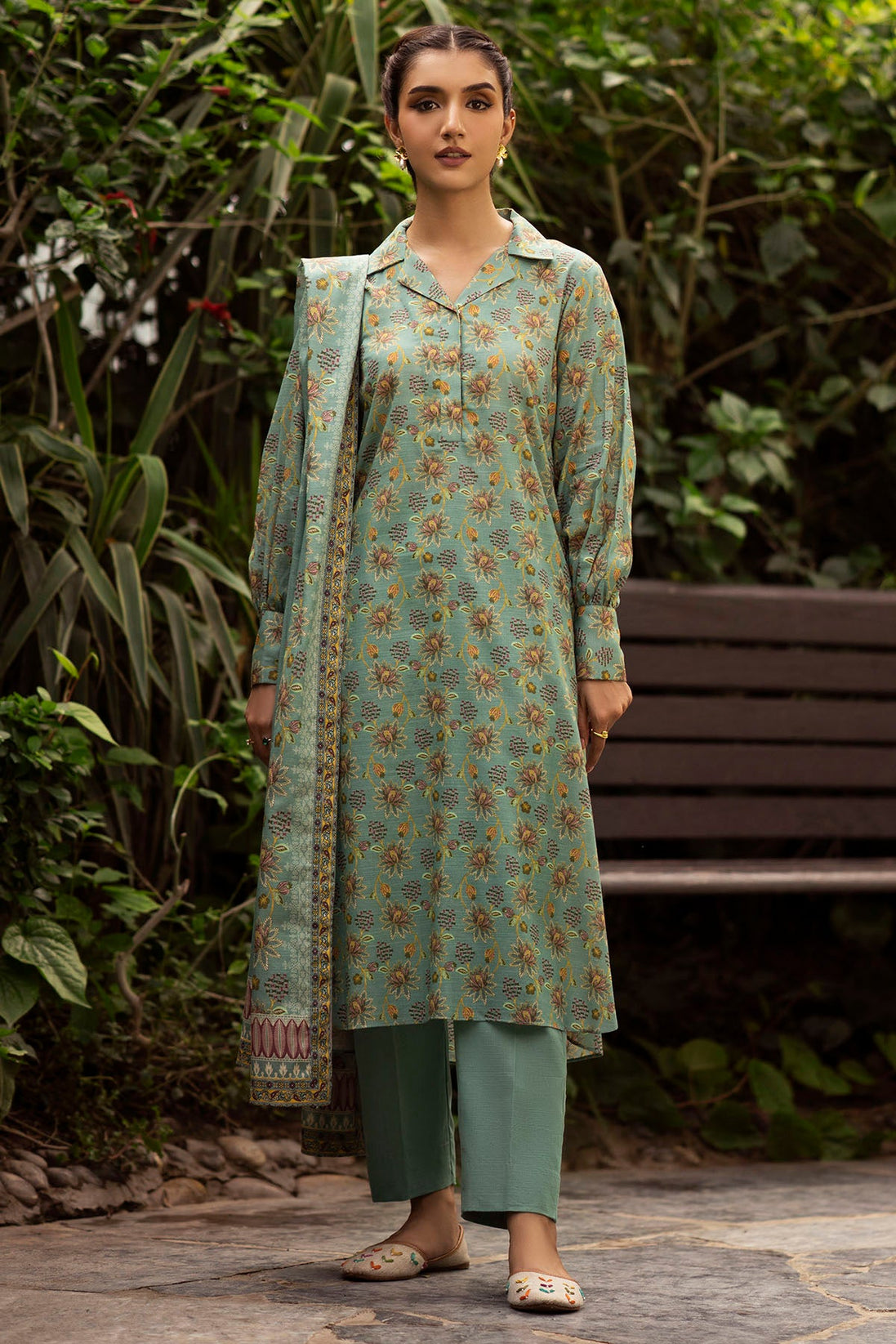 Motifz Digital Print Khaddar`23 D#4361