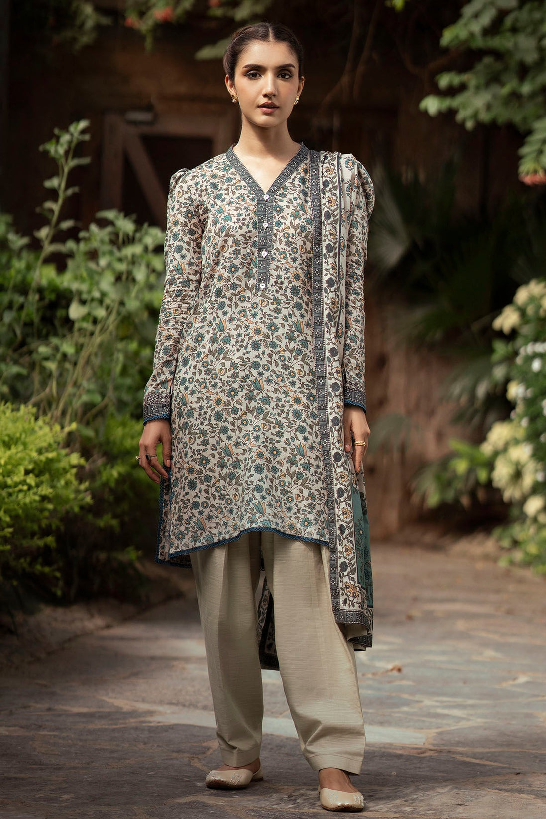 Motifz Digital Print Khaddar`23 D#4362