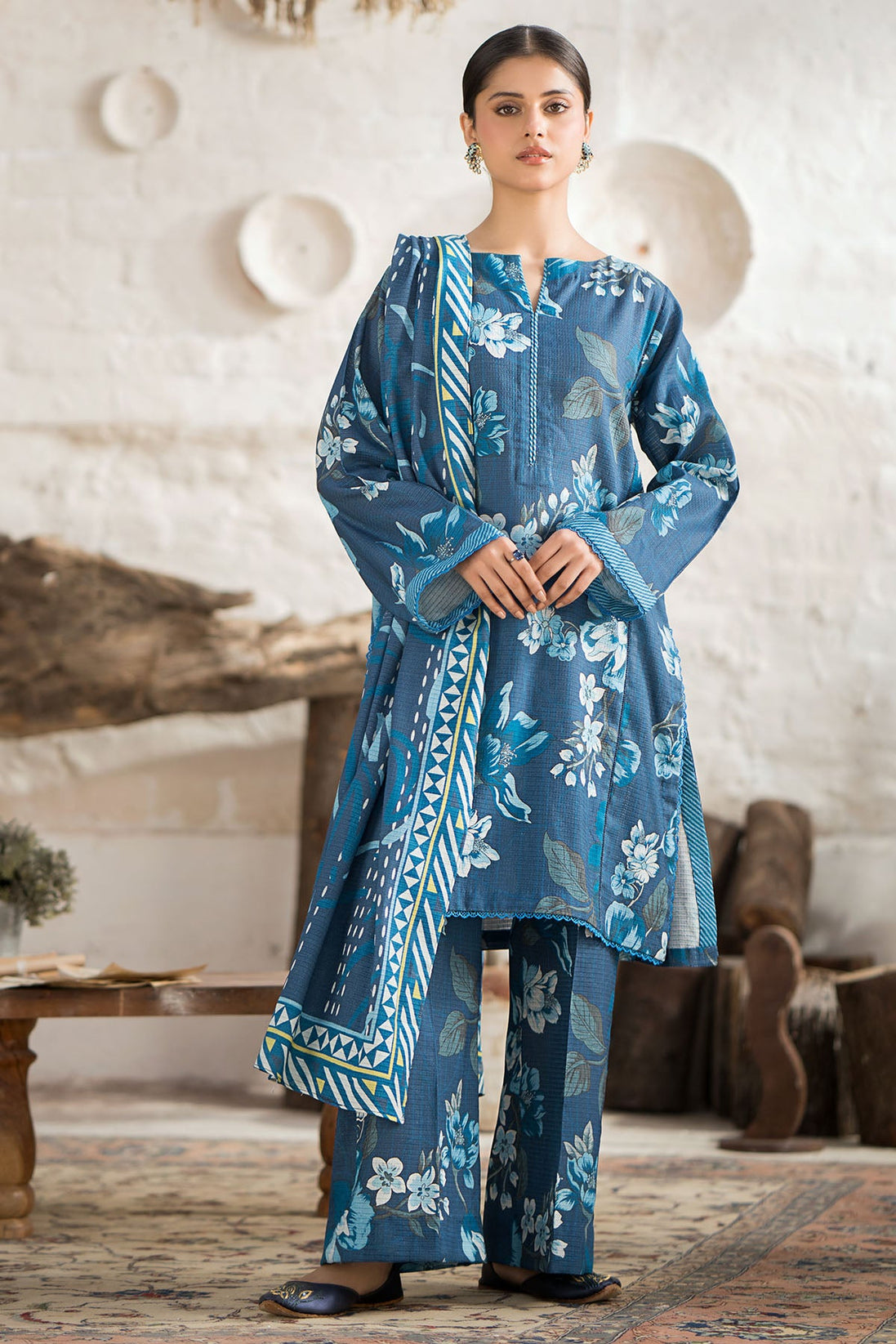 Motifz Rang DP Khaddar`23 D#4411