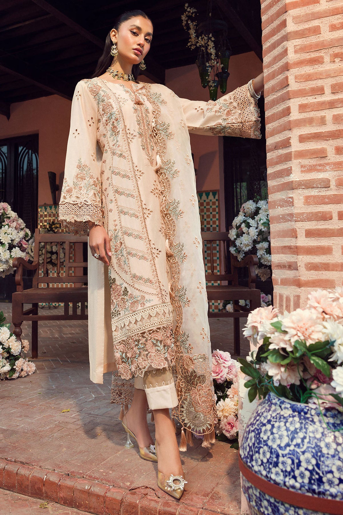 Motifz Premium Luxury Lawn'24 D#4426