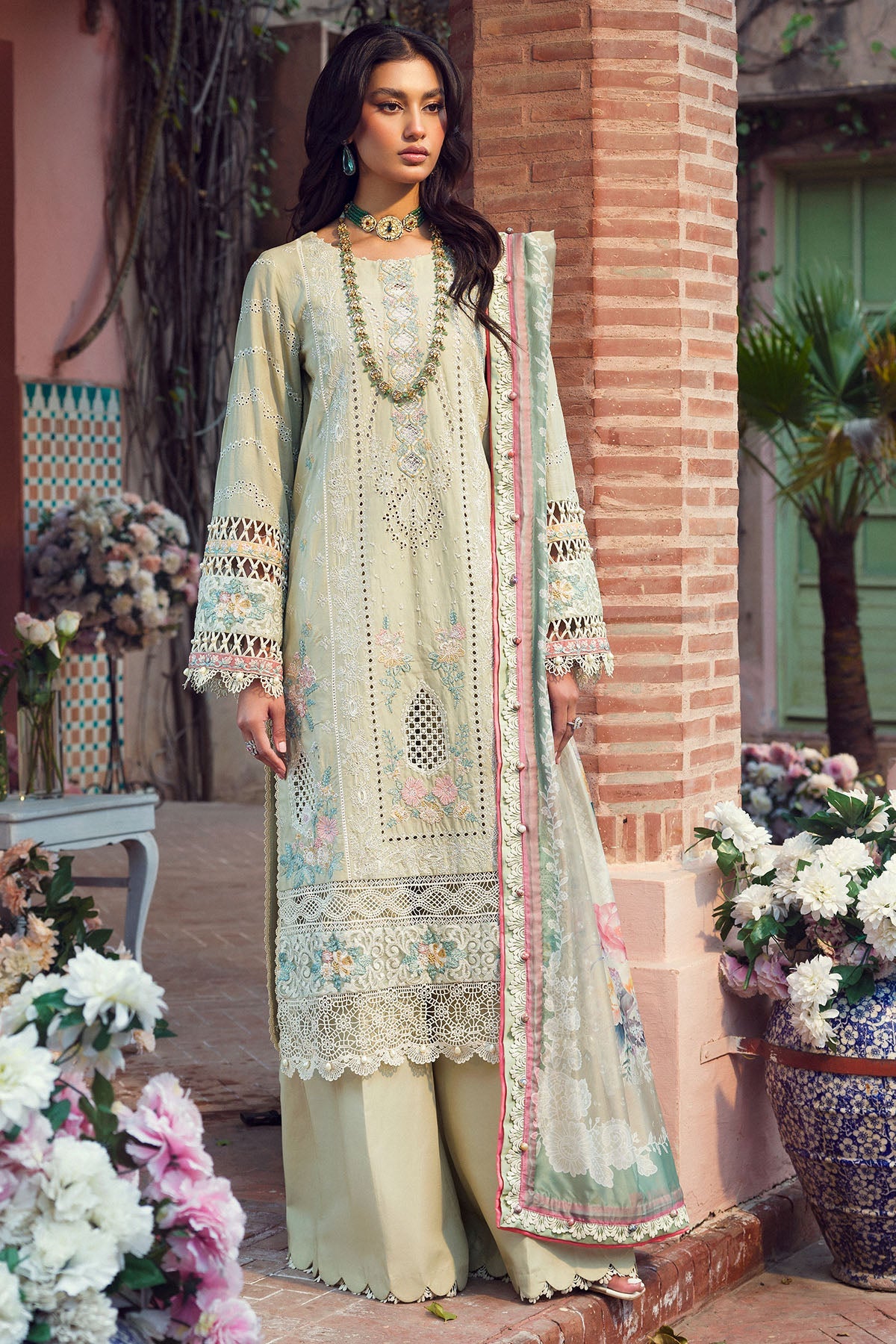 Motifz Premium Luxury Lawn'24 D#4427