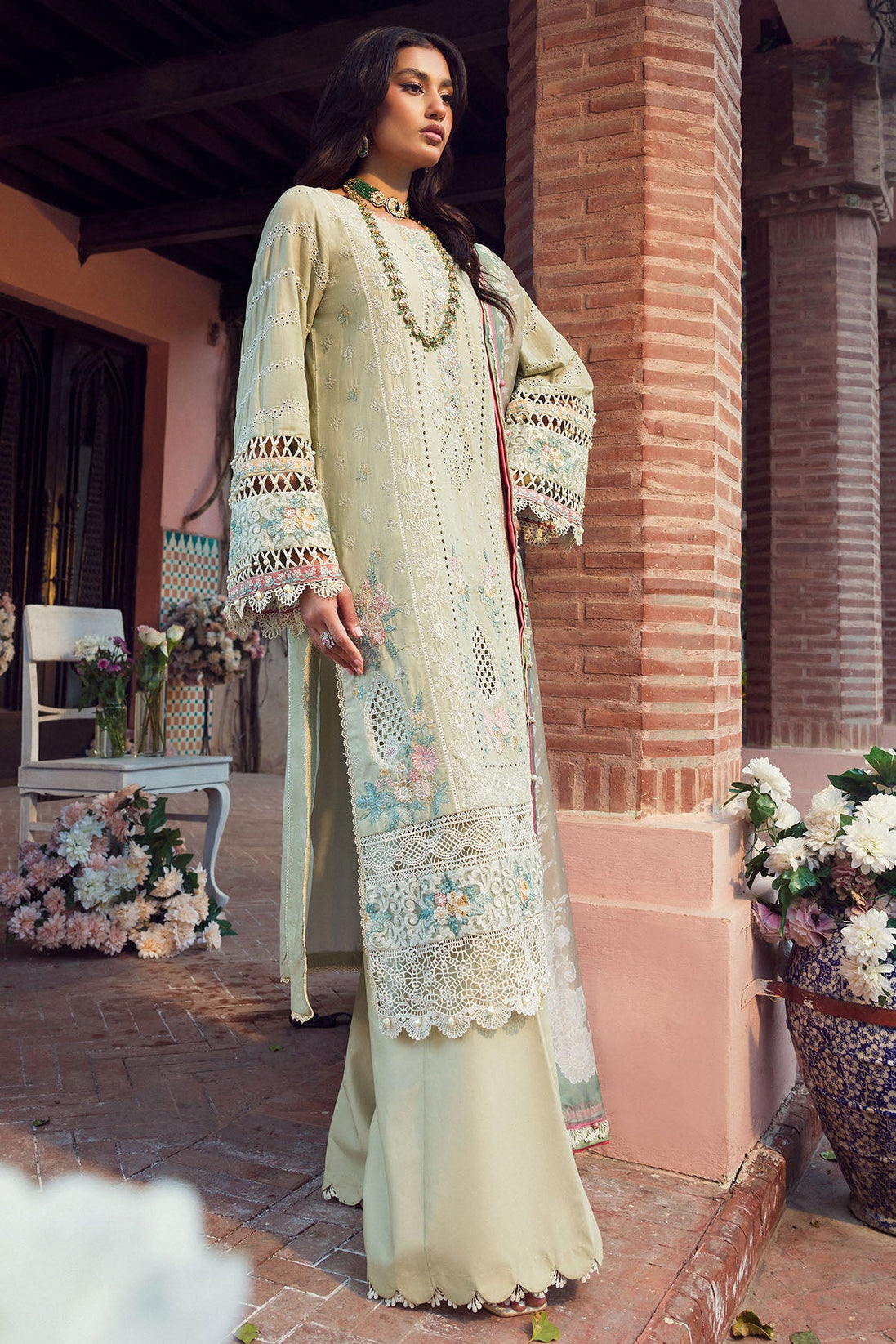Motifz Premium Luxury Lawn'24 D#4427