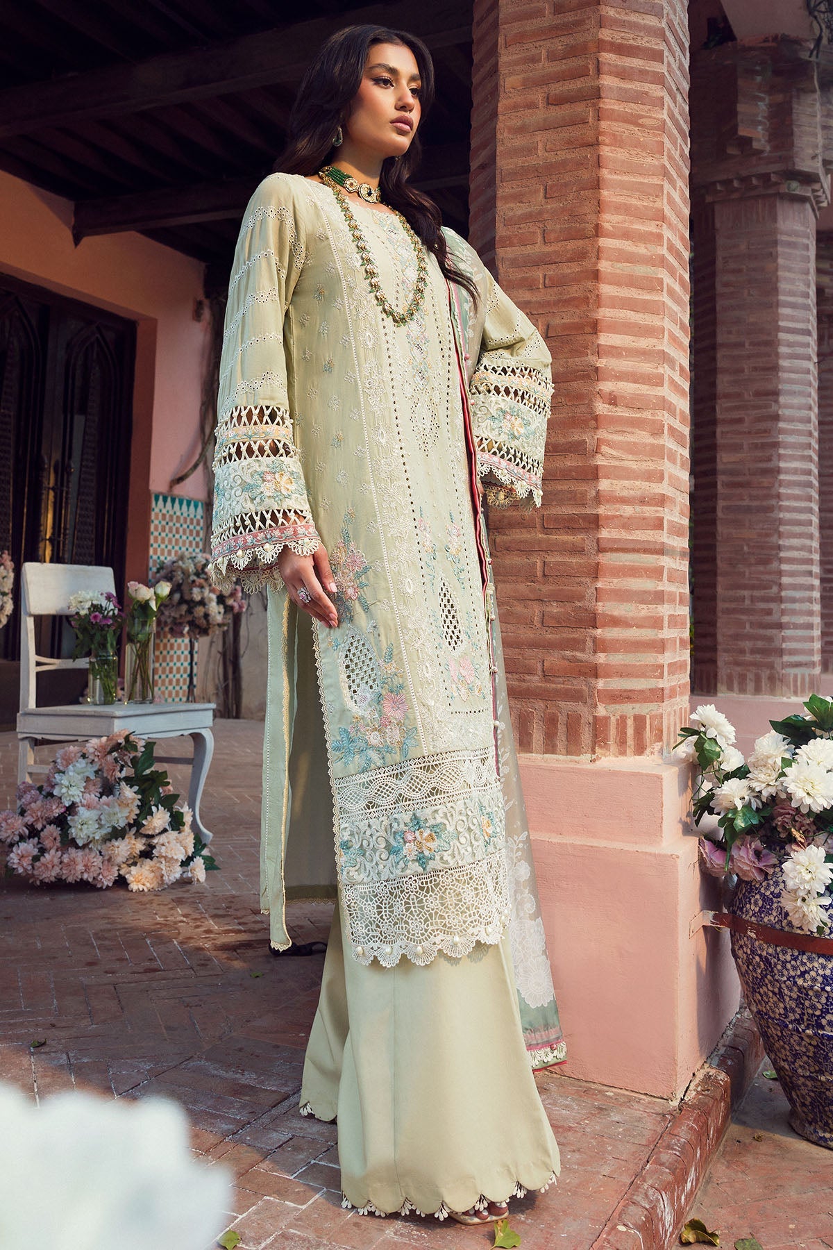 Motifz Premium Luxury Lawn'24 D#4427