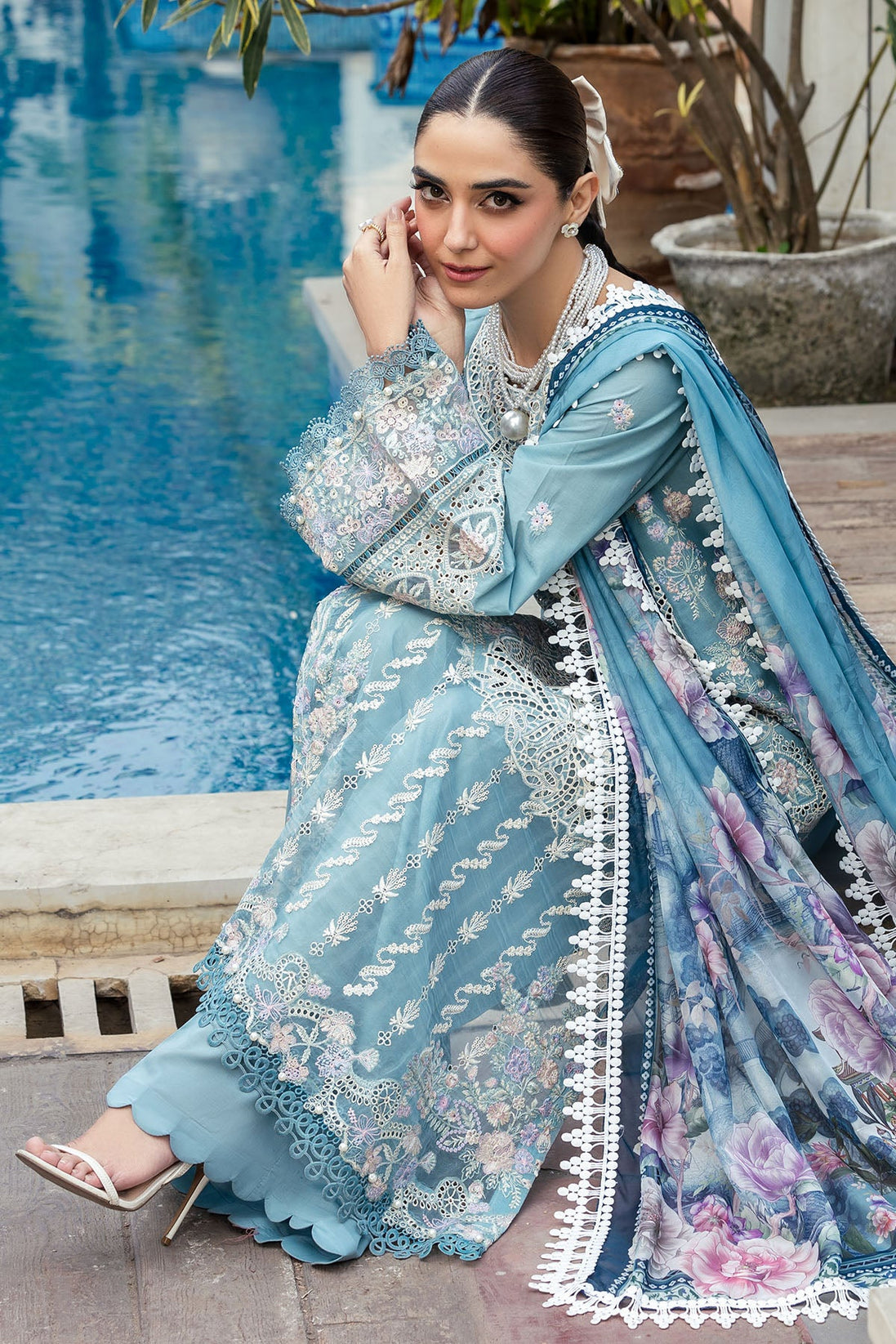Motifz P/Luxury Lawn C/Dupatta`25 S#301