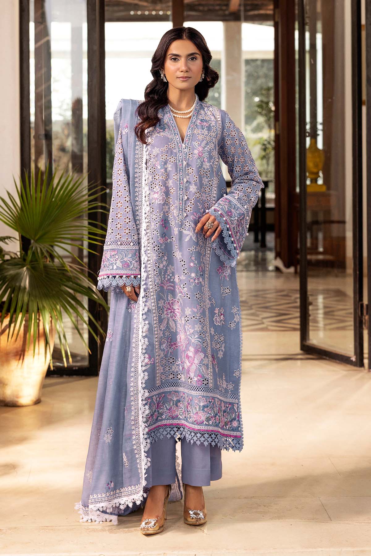 Motifz P/Luxury Lawn C/Dupatta`25 S#302