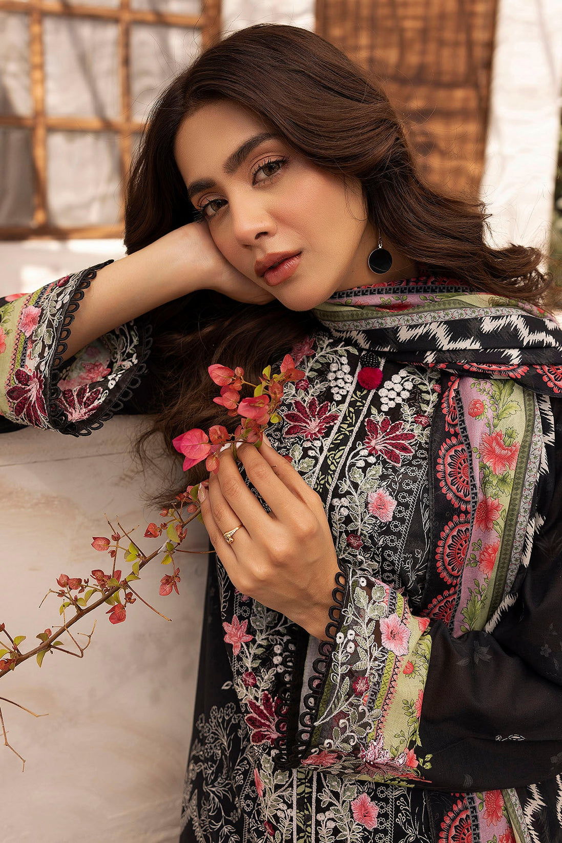 Motifz Digital Print Lawn`25 D#5413