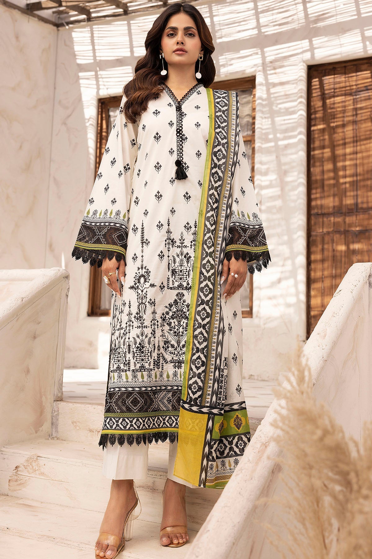 Motifz Digital Print Lawn`25 D#5417