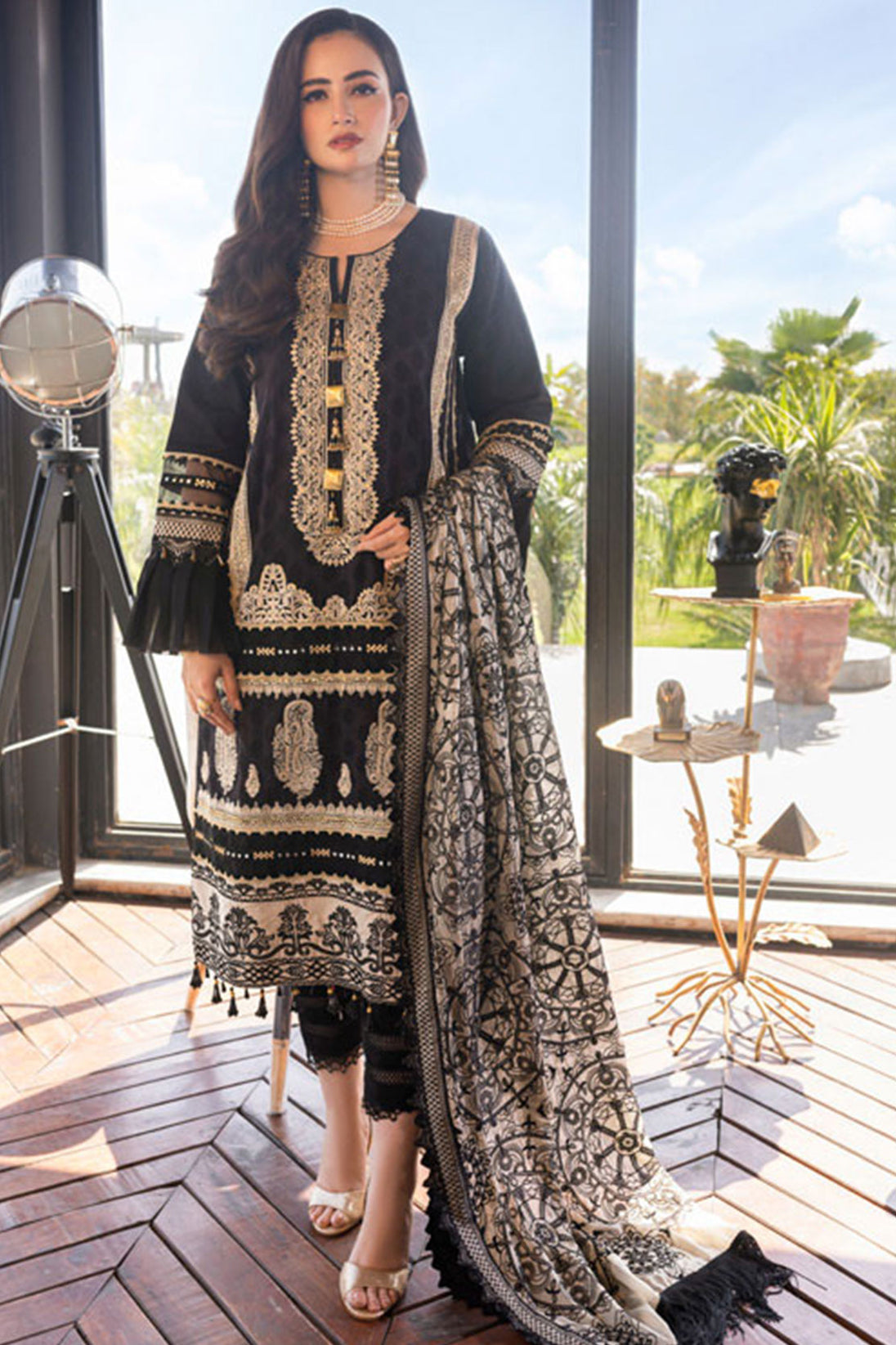 Mahiymaan Luxury Lawn Eid Edit by Alzohaib '22 D# 03