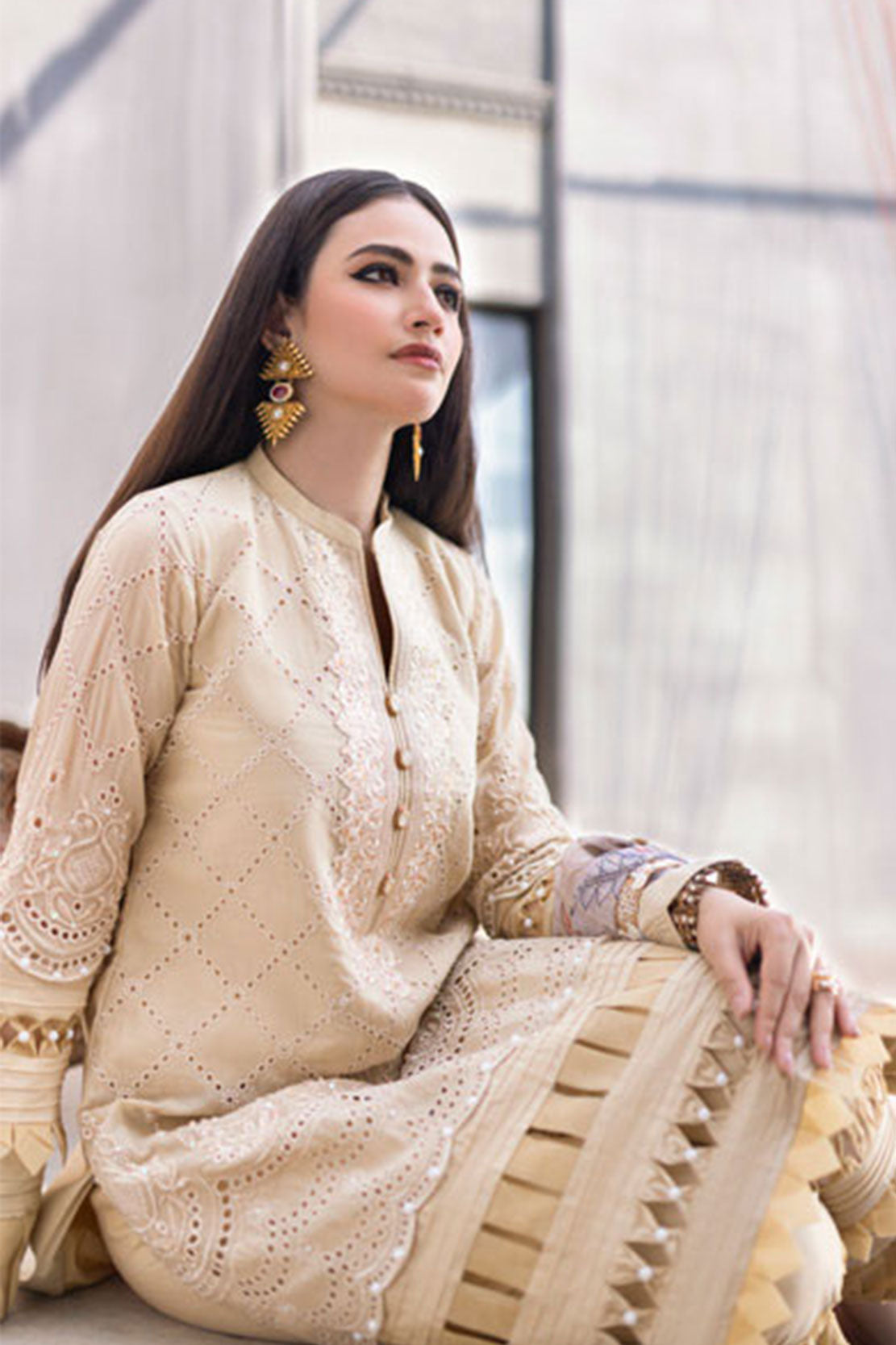 Mahiymaan Luxury Lawn Eid Edit by Alzohaib '22 D# 6B