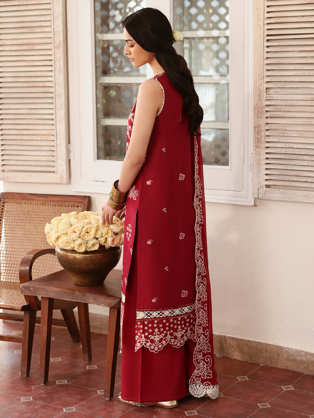 Mahnur Aangan Emb Lawn`25 D#03 MAHROSH