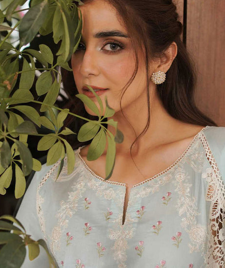 Manara Luxury Lawn'24 D#10