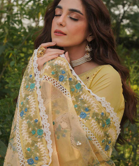 Manara Luxury Lawn'24 D#5