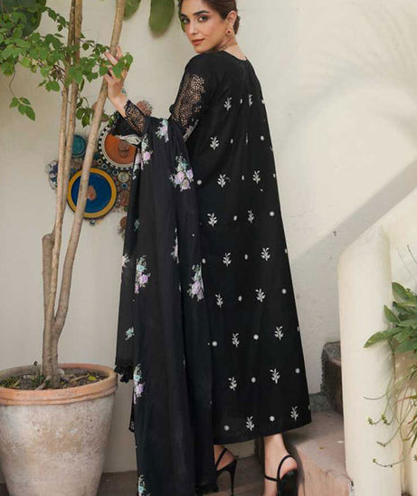 Manara Luxury Lawn'24 D#7