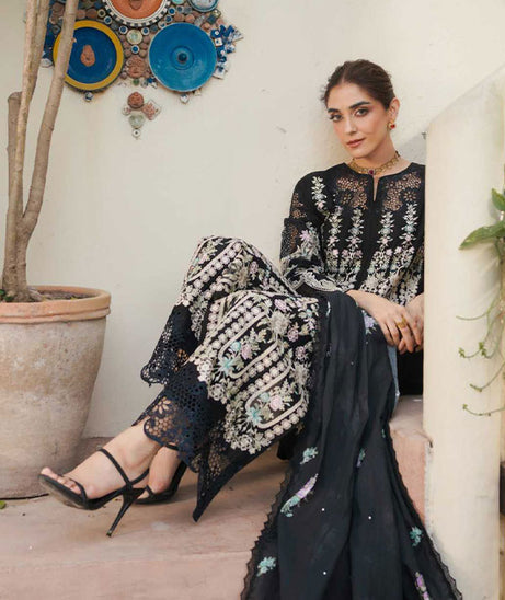 Manara Luxury Lawn'24 D#7