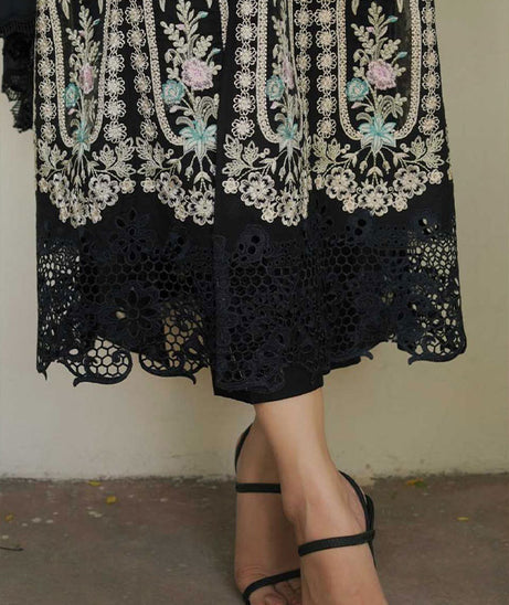 Manara Luxury Lawn'24 D#7