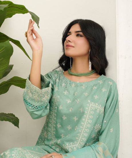 Manizay Premium Emb Dhanak`25 D#4